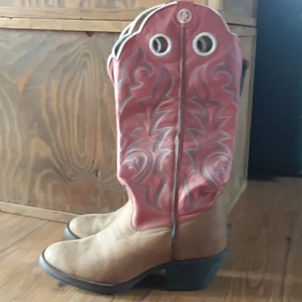 Tona Lama boots